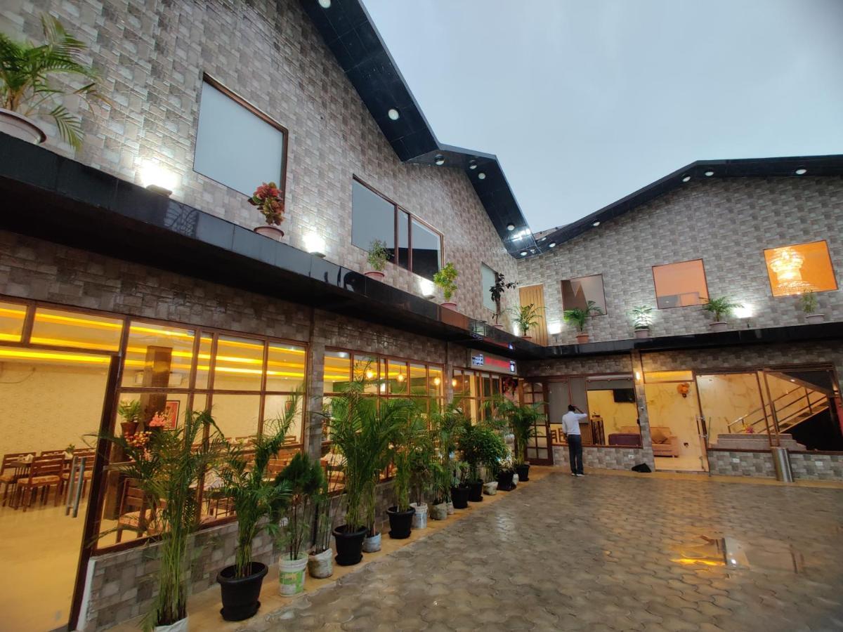 Hotel Aurelia Pearl Patna  Zewnętrze zdjęcie